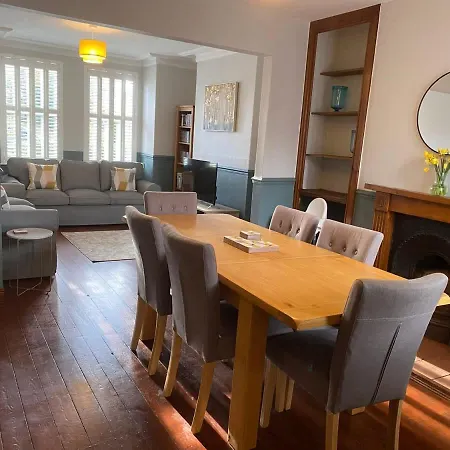 Jasmine 度假居 Haxby